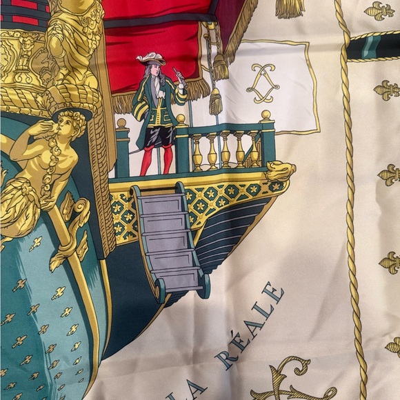 HERMES “VUE DU CARROSSE DE LA GALERE LA REALE” SILK SCARF WITH COA - Picture 11 of 16